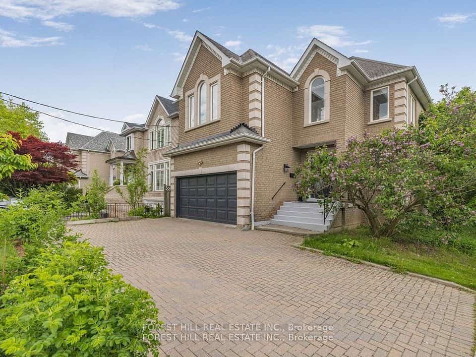 125 Spring Garden Avenue, Toronto, ON M2N 3G4