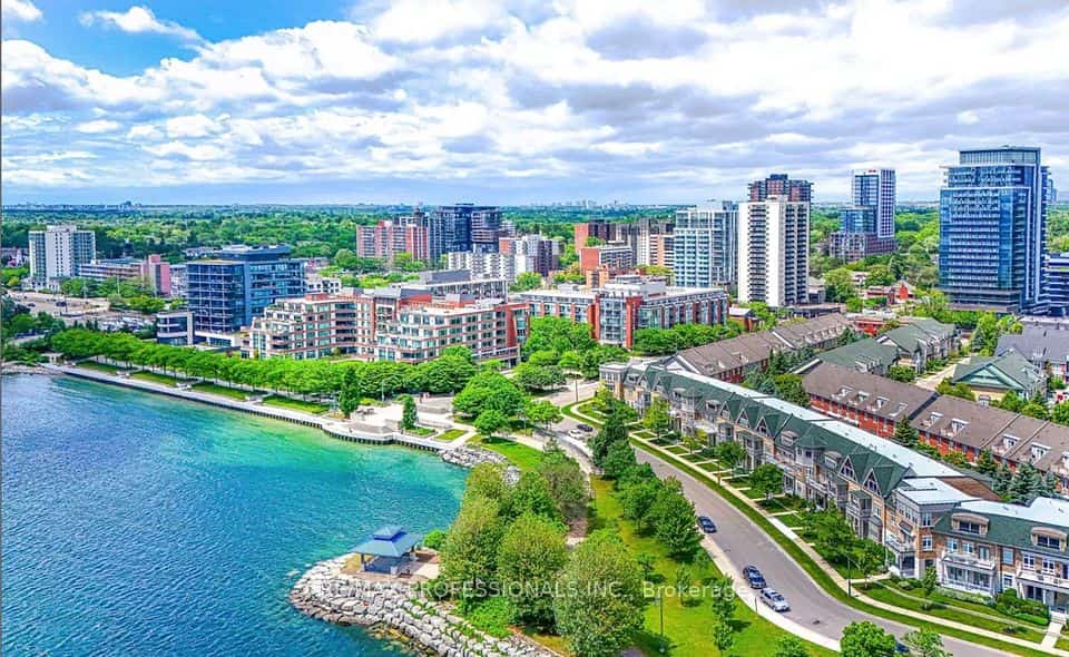 80 Port Street E #216, Mississauga, ON L5G 4V6