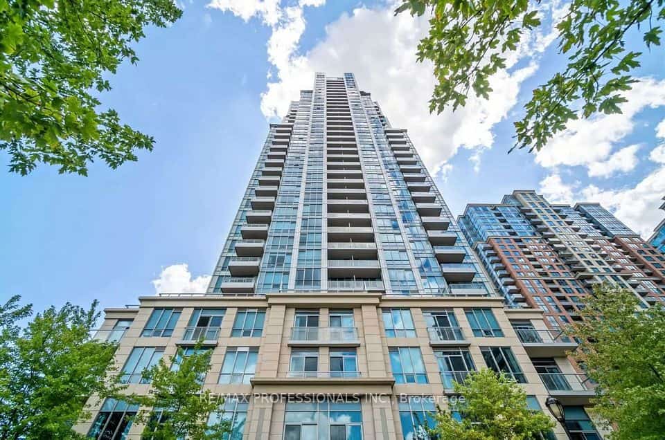 15 Viking Lane #3510, Toronto, ON M9B 0A4