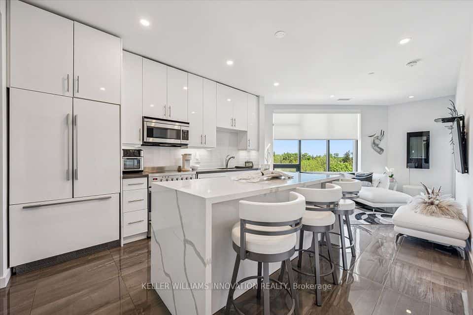 690 King Street W #623, Kitchener, ON N2H 5L8