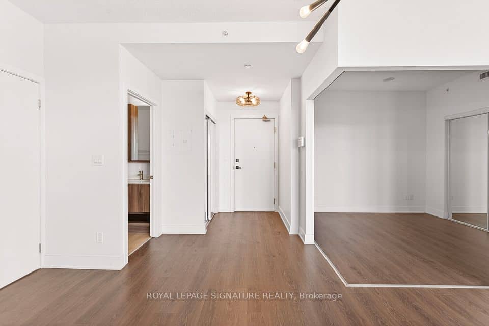 99 The Donway W, Toronto
