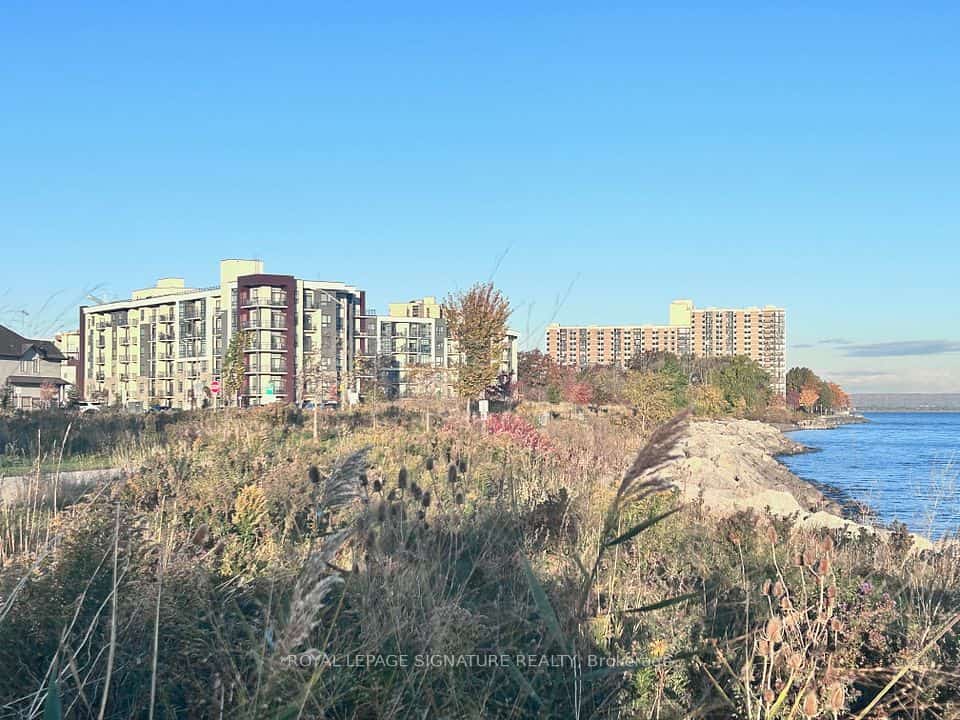 101 Shoreview Place #110, Hamilton, ON L8E 0K2