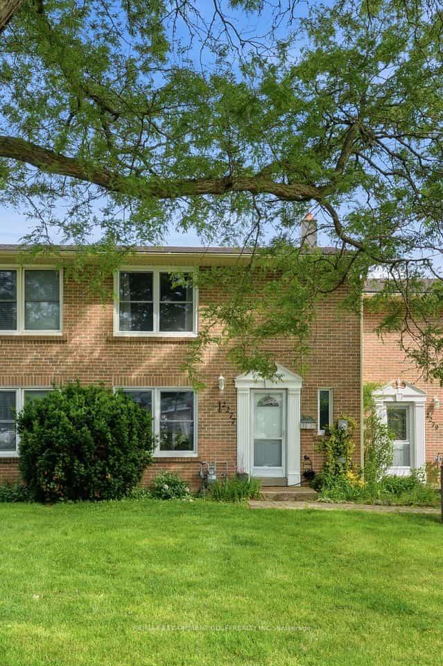 2277 Mountain Grove Avenue #39, Burlington, ON L7P 2H8