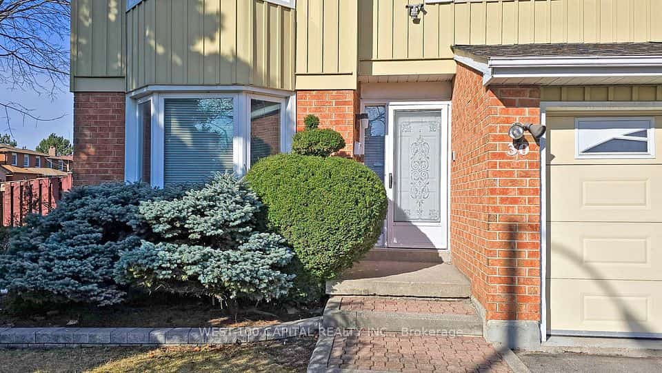 30 Wintermute Boulevard, Toronto, ON M1W 3M6