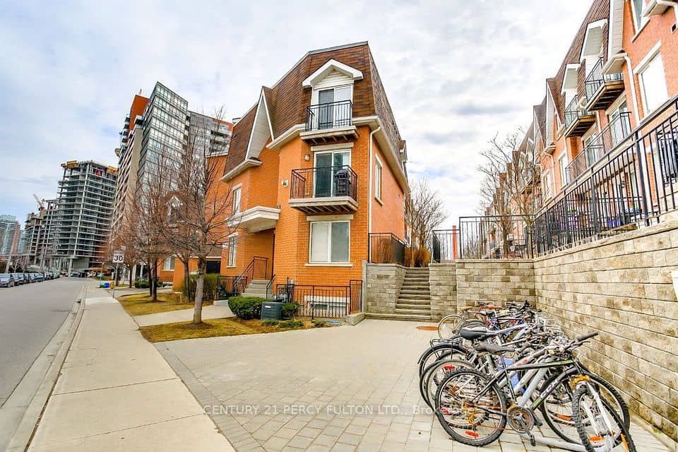 20 Machells Avenue N, Toronto