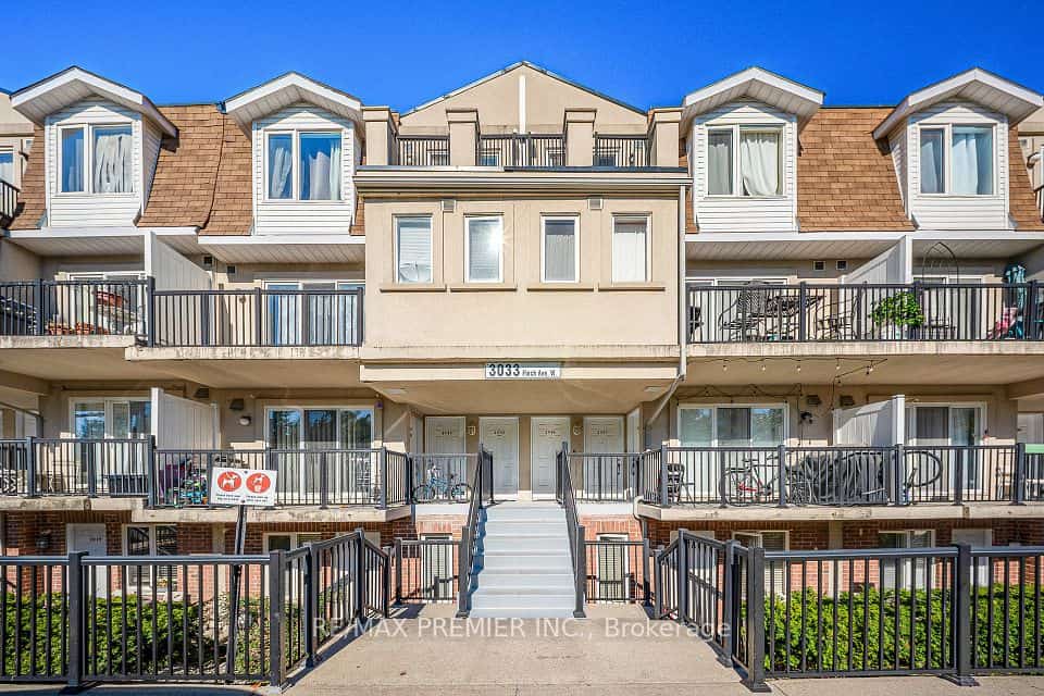 3033 Finch Avenue #2046, Toronto, ON M9M 0A3