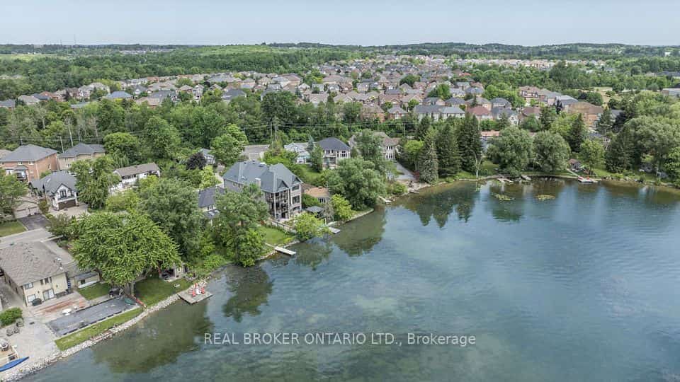 429 North Lake Road, Richmond Hill, ON L4E 3A7