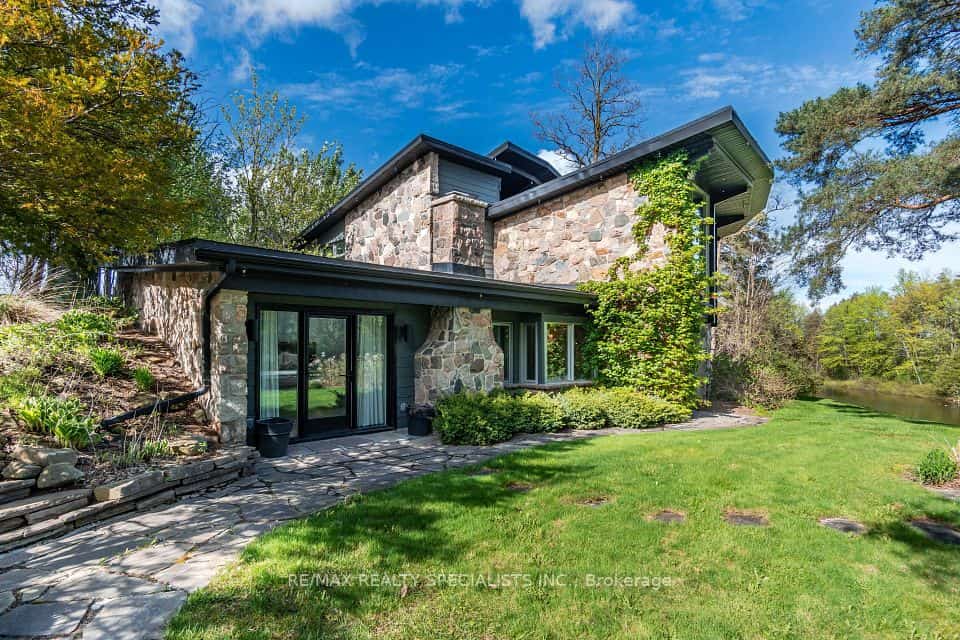 16167 Mclaughlin Road, Caledon, ON L7C 1J4