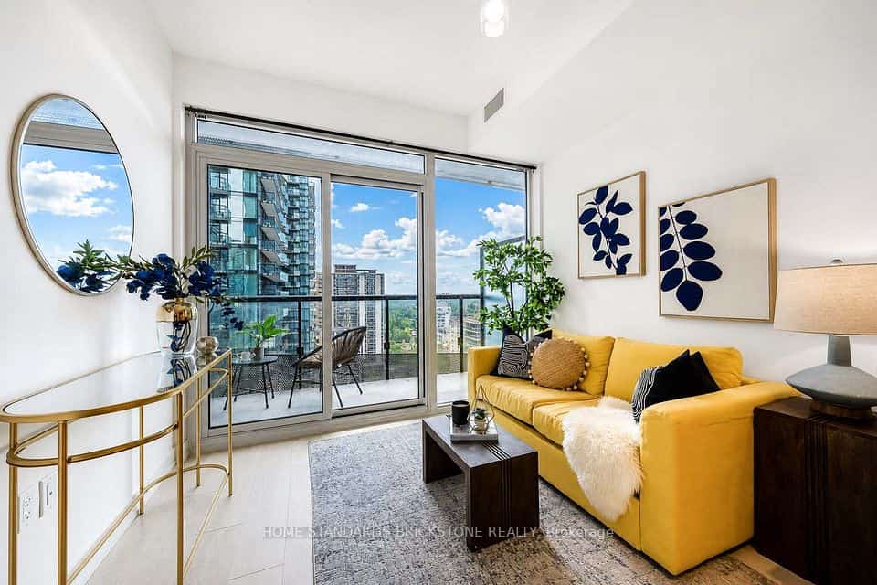 117 Broadway Avenue #1705, Toronto, ON M4P 1V3