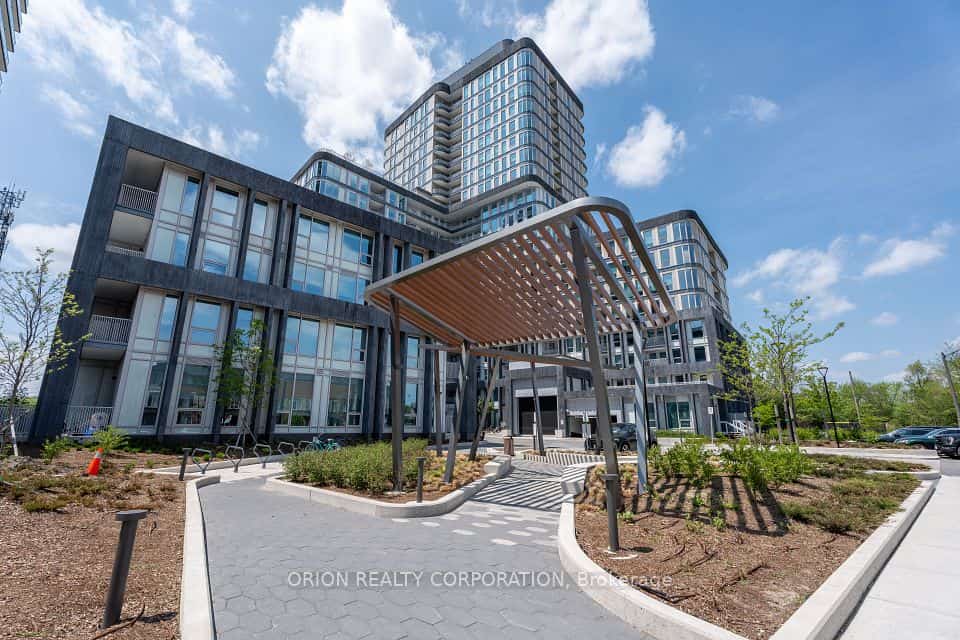 3240 Wiliam Coltson Avenue #527, Oakville, ON L6H 8C8