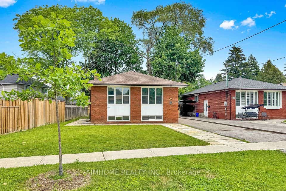 4 Pelmar Place, Toronto, ON M1G 1G5