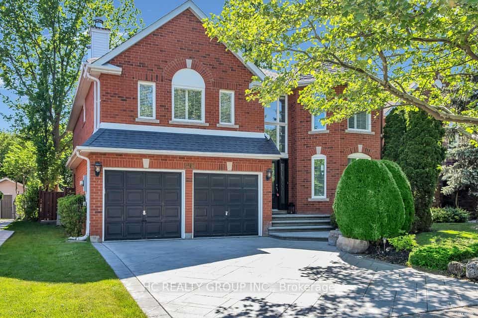 298 Northwood Drive, Oakville, ON L6M 1M7