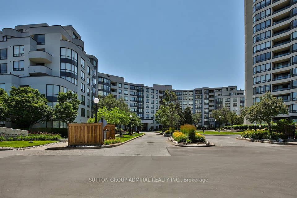 333 Clark Avenue W, Vaughan