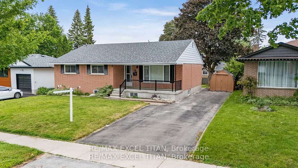 66 Marion Crescent, Barrie, ON L4M 2L3