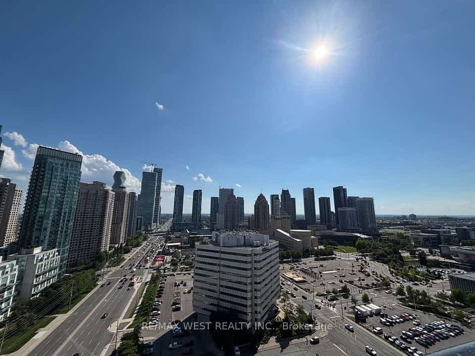 4015 The Exchange #1906, Mississauga, ON L5B 0N9