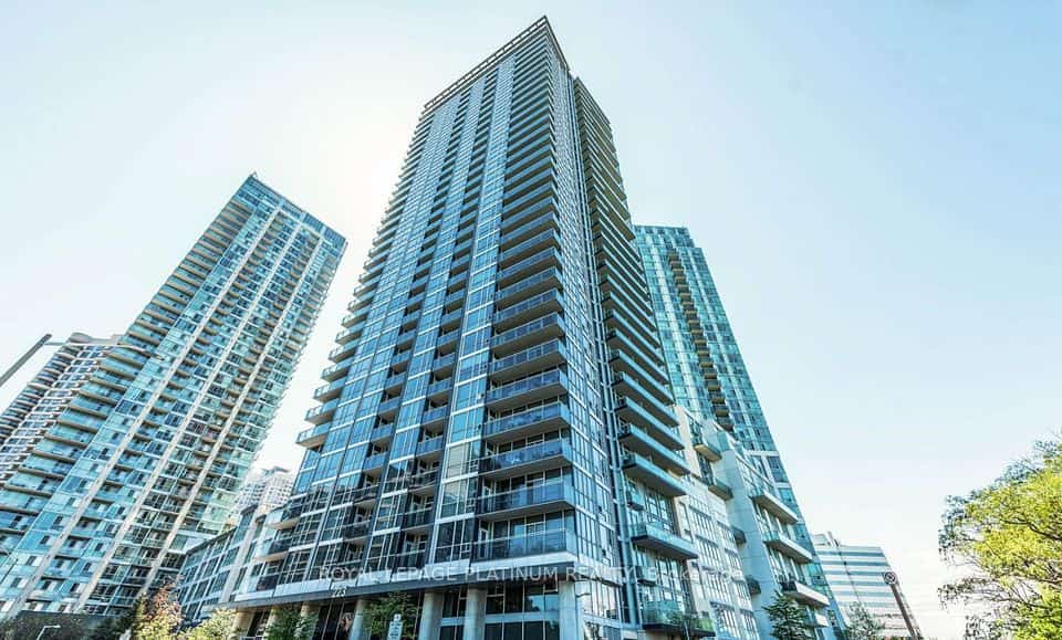 223 Webb Drive #1202, Mississauga, ON L5B 0E8