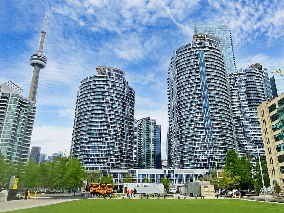 208 Queens Quay West Street, Toronto
