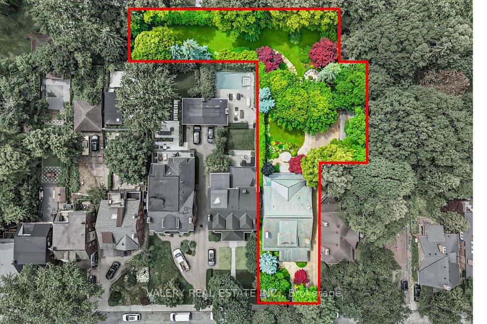 270 Indian Road, Toronto, ON M6R 2X2