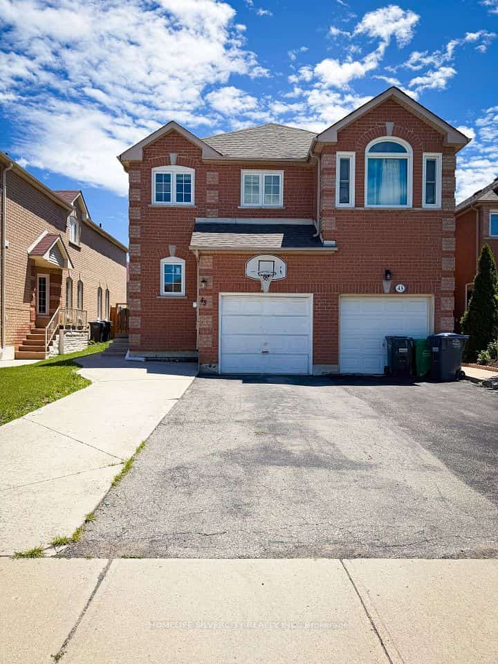 45 Piane Avenue, Brampton, ON L6Y 4X9