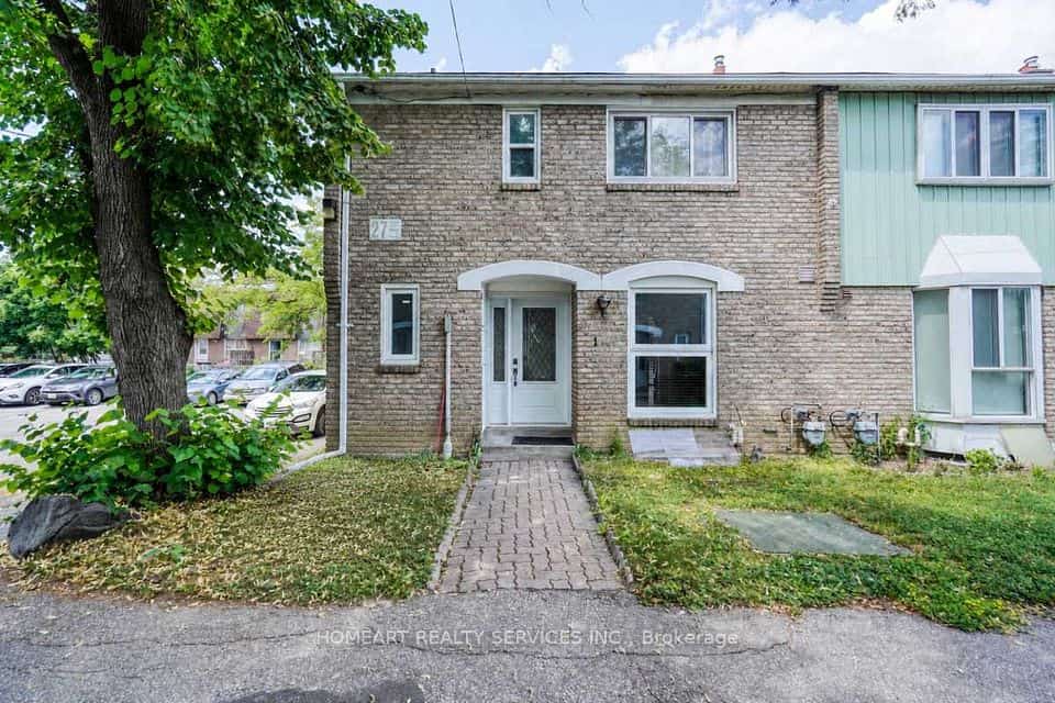 27 Gosford Boulevard #1, Toronto, ON M3N 2G7