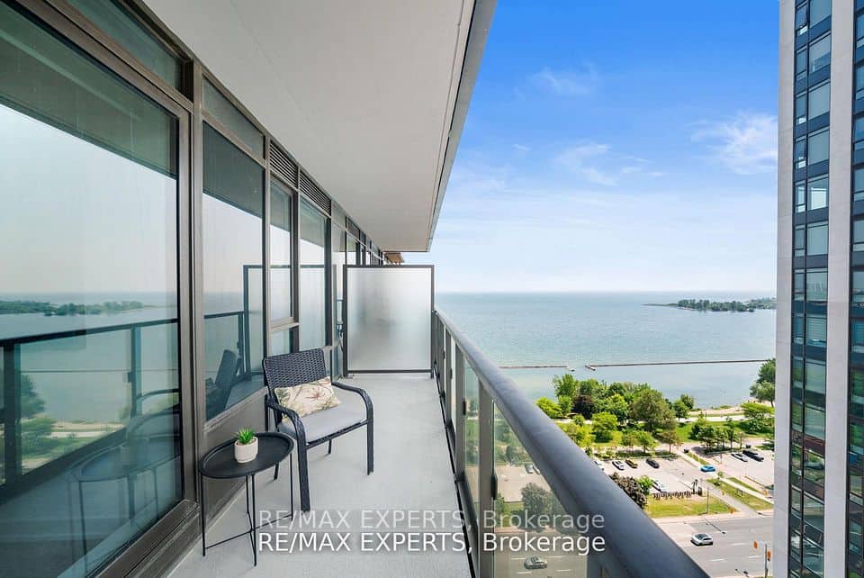 1926 Lake Shore Boulevard W, Toronto