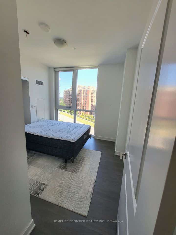 75 Oneida Crescent #903, Richmond Hill, ON L4B 0G9