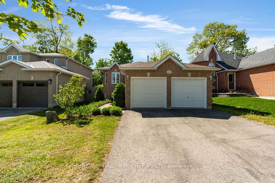 63 Masters Drive, Barrie, ON L4M 6W9