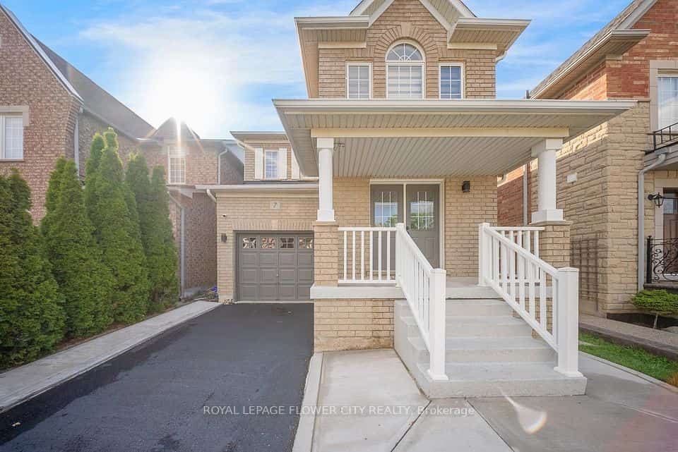 7 Penbridge Circle, Brampton, ON L7A 2P8