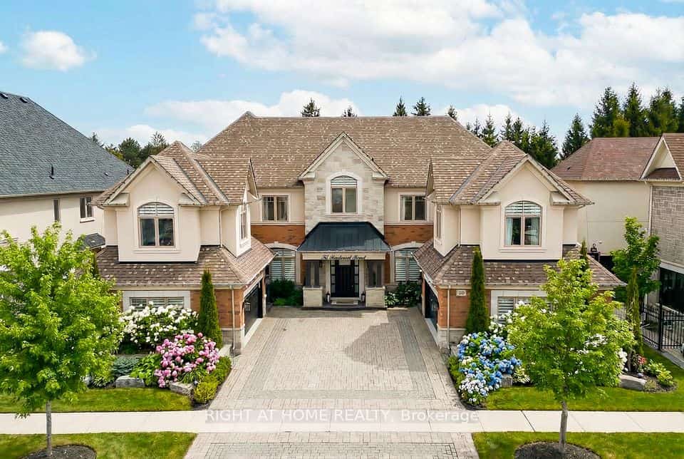 55 Burlwood Road, Brampton, ON L6P 4E7