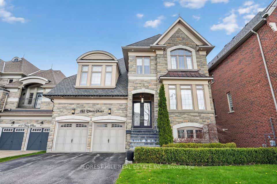 111 Vines Place, Aurora, ON L4G 0R7