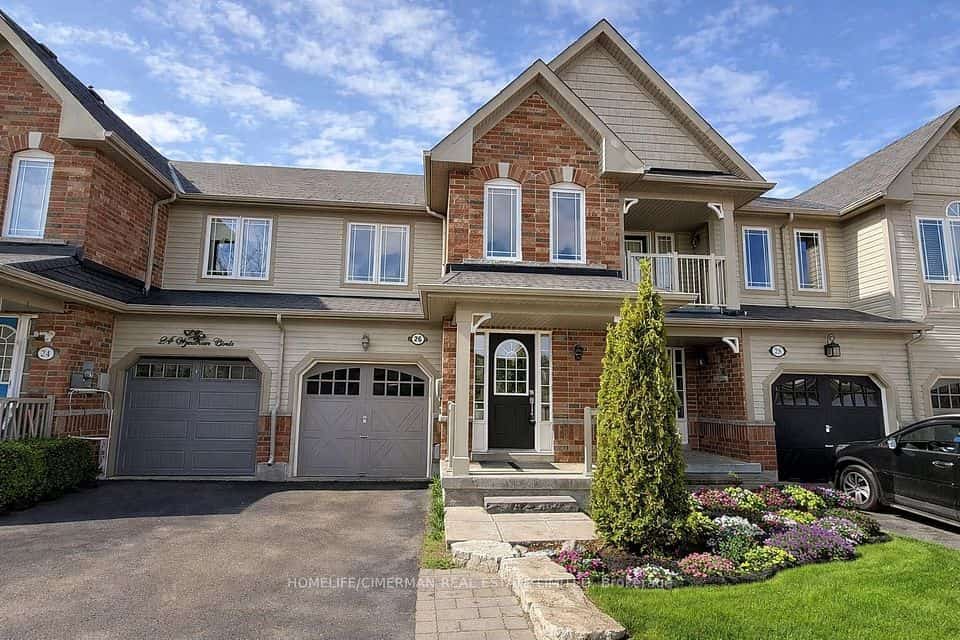 26 Wyndham Circle, Georgina, ON L0E 1R0