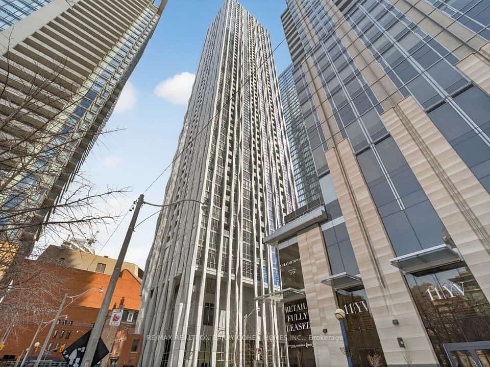 1 Yorkville Avenue #905, Toronto, ON M4W 1L1