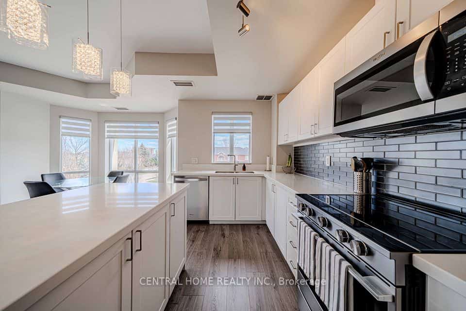 483 Faith Drive #202, Mississauga, ON L5R 0A1