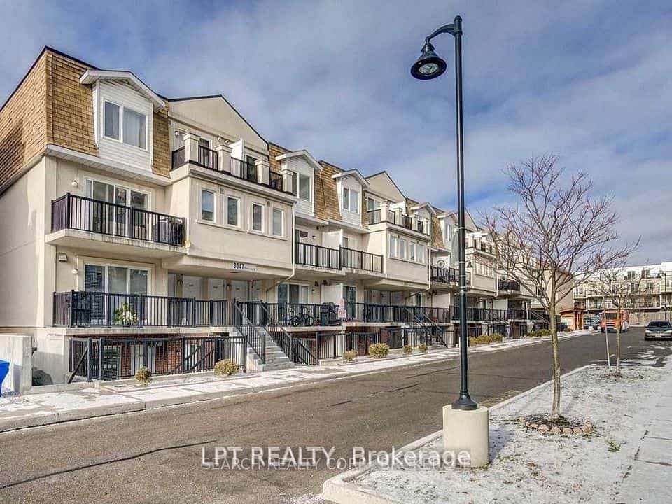 3047 Finch Avenue #2059, Toronto, ON M9M 0A5