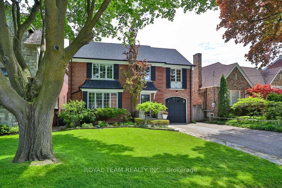 107 Esgore Drive, Toronto, ON M5M 3S1