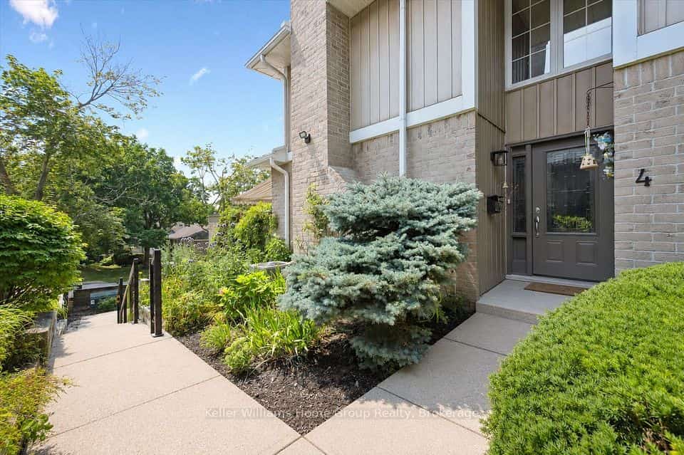 106 Woodlawn Road E, Guelph, Guelph
