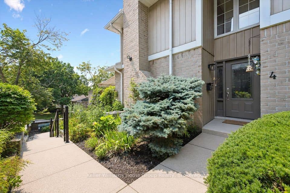 106 Woodlawn Road E, Guelph, Guelph
