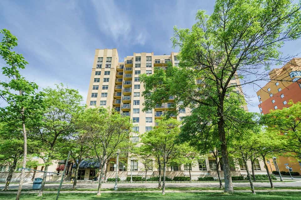 4 Elsinore Path #1101, Toronto, ON M8V 4G7