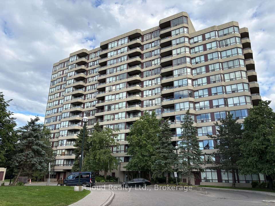91 Townsgate Drive #710, Vaughan, ON L4J 8E8