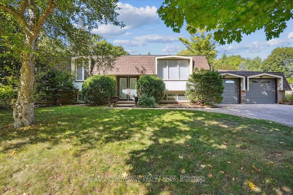 25 Bannisdale Way, Hamilton, ON L0R 1H2