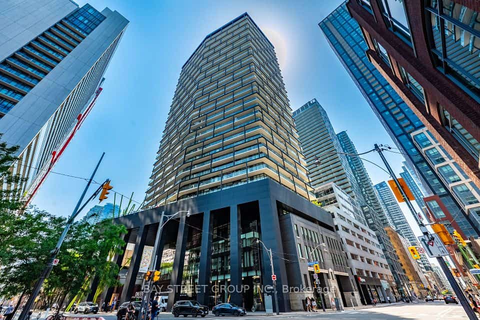 125 Peter Street #1803, Toronto, ON M5V 0M2