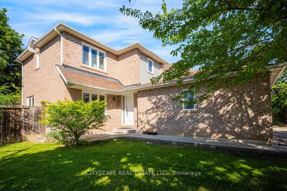65 Mullis Crescent, Brampton, ON L6Y 4S9