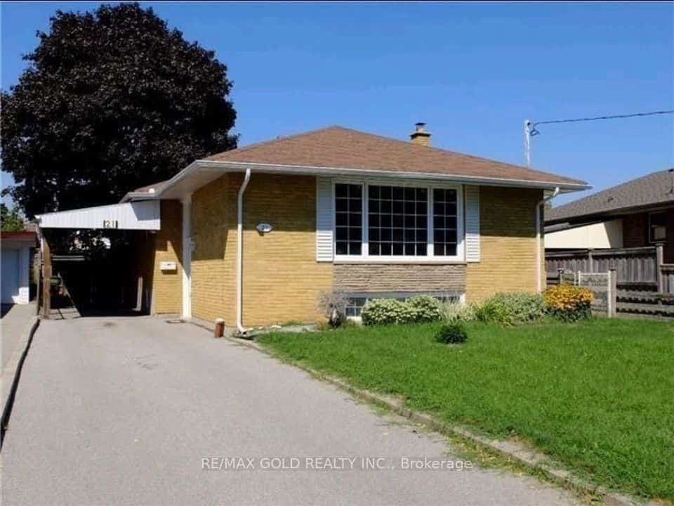 21 Earlton Road, Toronto, ON M1T 2R4