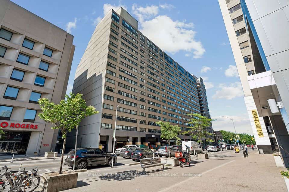 360 Bloor Street E #301, Toronto, ON M4W 3M3