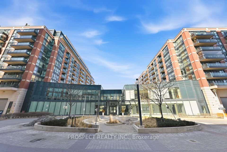 525 Wilson Avenue #129, Toronto, ON M3H 0A7