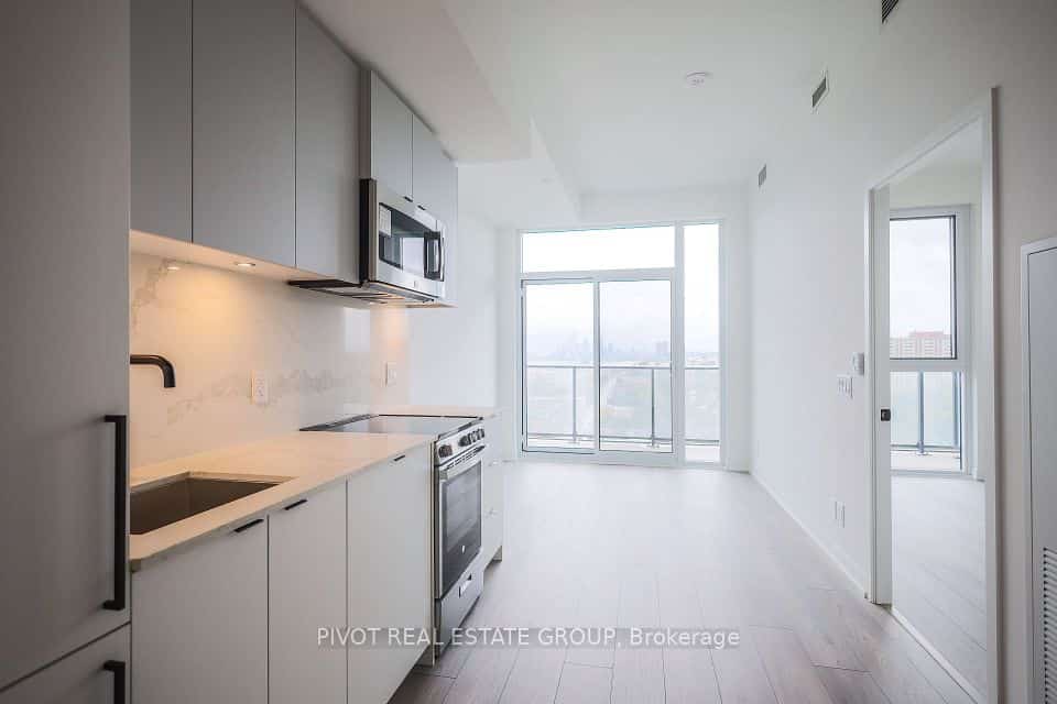285 Dufferin Street #1406, Toronto, ON M6K 0J2