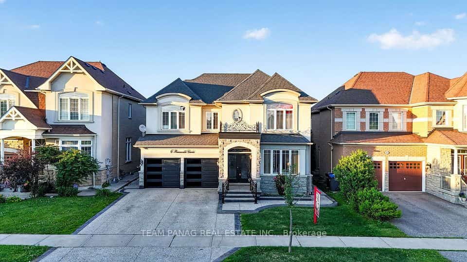 6 Bainsville Circle, Brampton, ON L6P 3A5