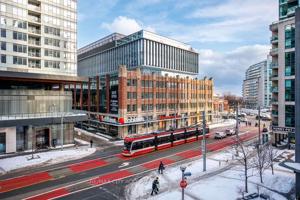 20 Bruyeres Mews #311, Toronto, ON M5V 0G8
