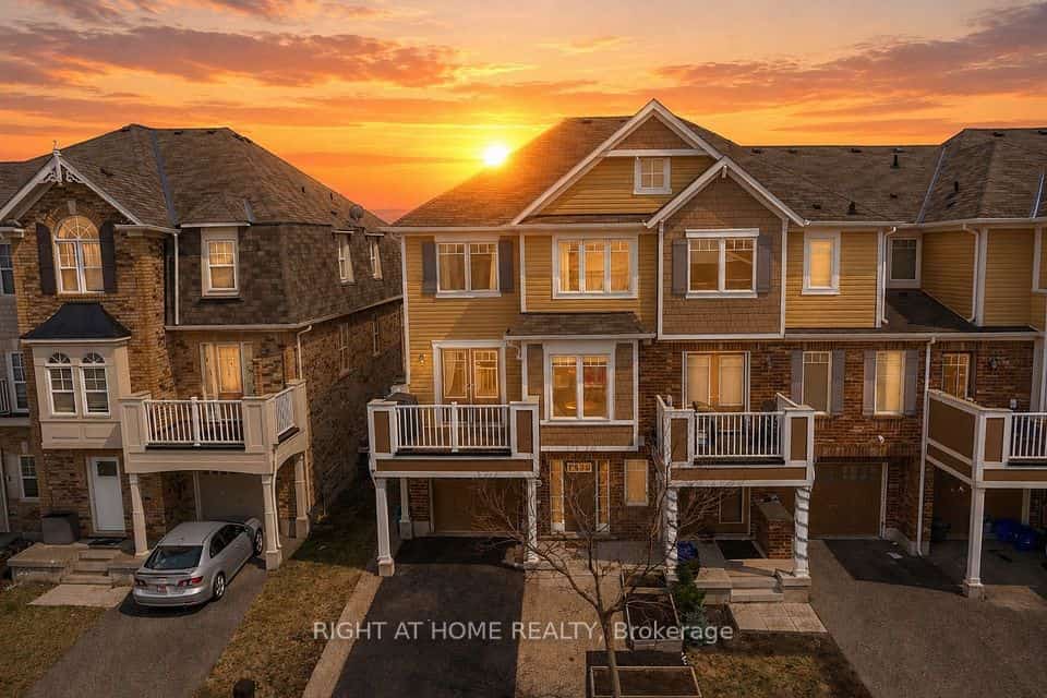 525 Cavanagh Lane, Milton, ON L9T 8G4