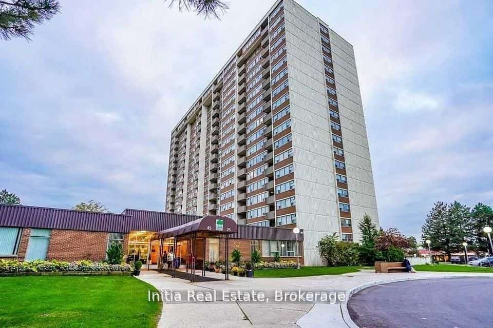25 Silver Springs Boulevard #406, Toronto, ON M1V 1M9